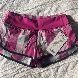 Lululemon Speed Shorts Size 4 NWT